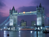 Pont de Londres la nuit, Londres, RU