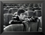 Alain Delon dans une salle de cinéma